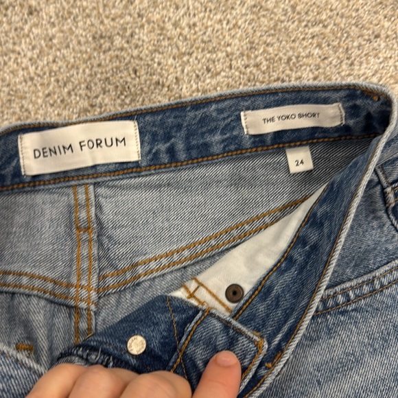 NWOT ARITZIA DENIM FORUM YOKO SHORTS BLACK Sz 24 - Picture 3 of 4